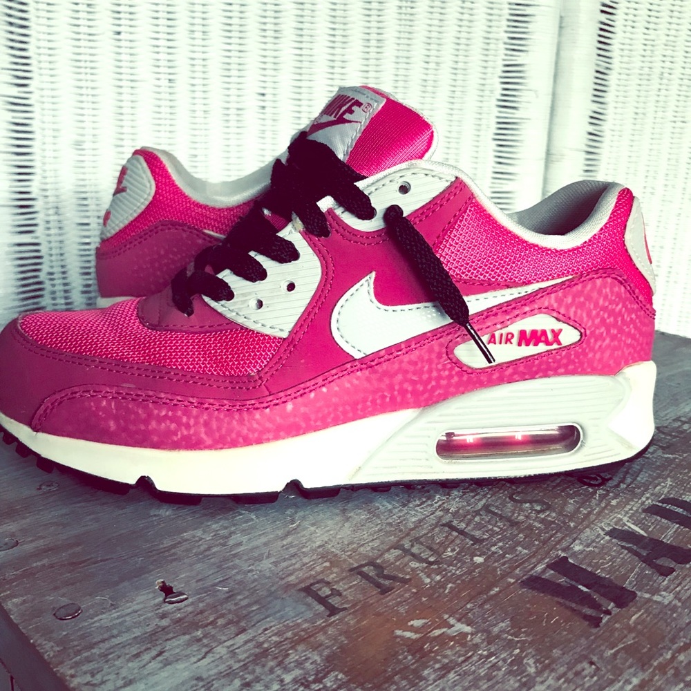 NIKE AIR MAX Pink/White Tennis Shoes